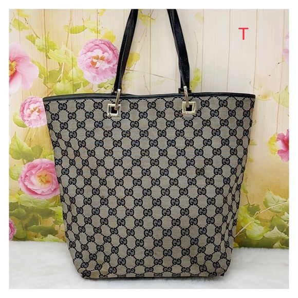 Gucci Handbags - Authentic Gucci Tote Bag